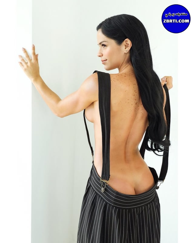 الفستان عارى الظهر حتى شق الطيز Backless Dress revealing butt crack