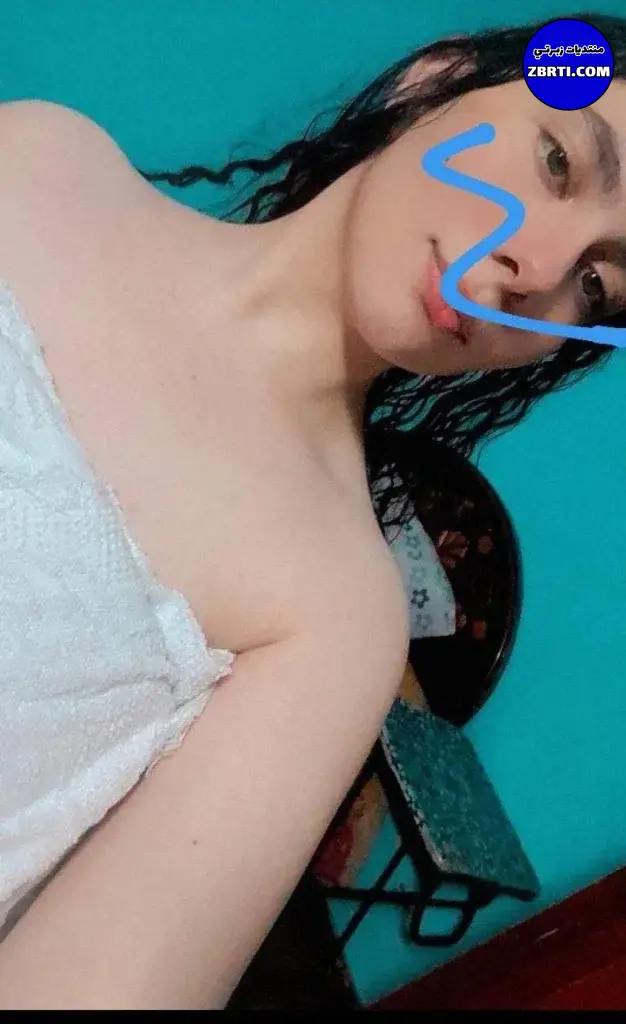 نودزات شرموطة اندر ايدج لبوه هايجه من المنصورة بتعرض للدكر بتاعها الزبرتي وتدلعه في الحمام