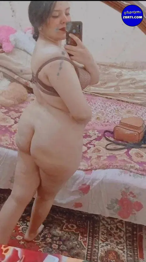 نودز شرموطه هايجه اندر ايدج مصريه هيجانة نيك وبتقلع تصور لصاحبها و هي عريانه علي السرير و عماله تدعك فكسها و بزازها